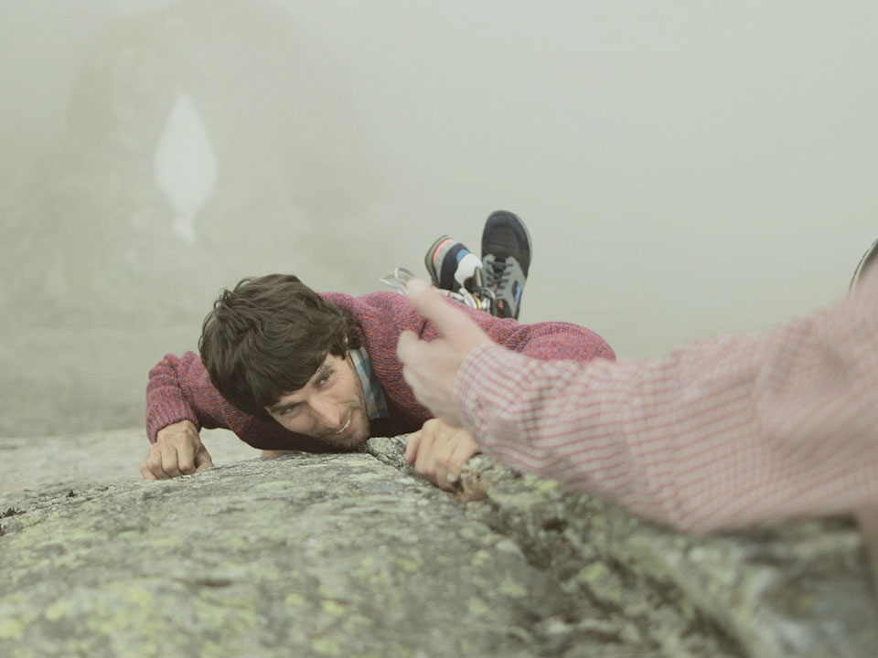 Paul Smith Underwear : Antoine gives a hand to Tancrede while climbing